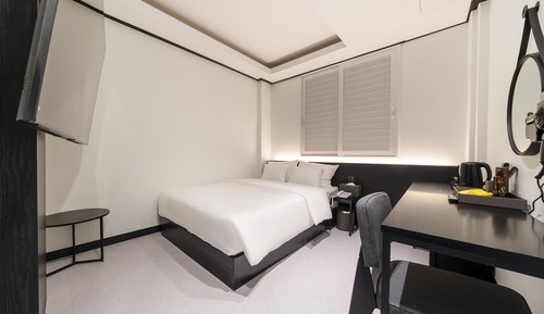 Room (Deluxe (Smart TV OTT))