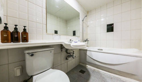Room (Standard Room 301)