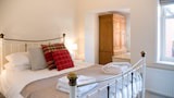 Apartment (3 Bedrooms)