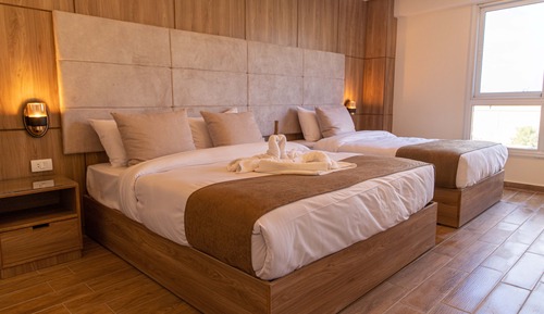 Suite with balcony pyramids view