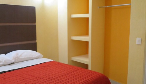 Habitación con 2 camas matrimoniales