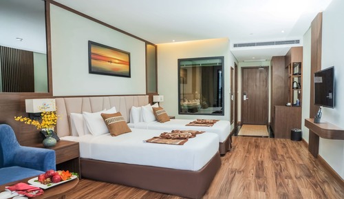 Deluxe Twin Seaview with Balcony