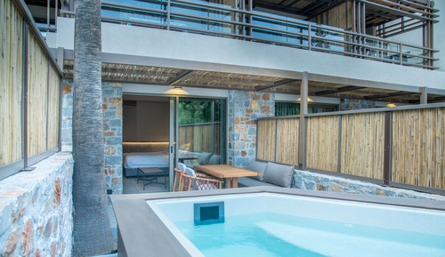 Classic Double Garden View Outdoor Hot Tub