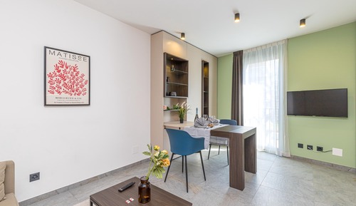 Estudio familiar (ICON H 306 Suite Micro-Living)
