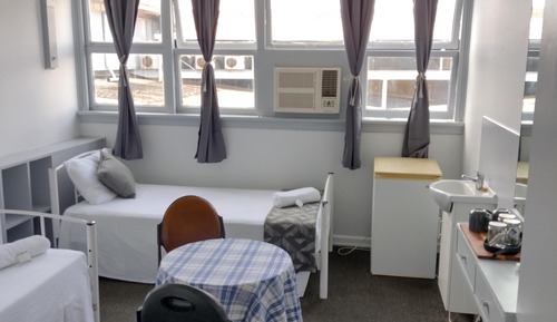 Habitación estándar con 2 camas individuales, baño compartido
