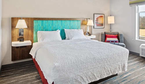 Habitación, 1 cama de matrimonio grande, frigorífico y microondas