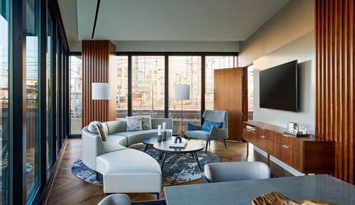Suite Club, 1 cama de matrimonio grande, vistas a la ciudad