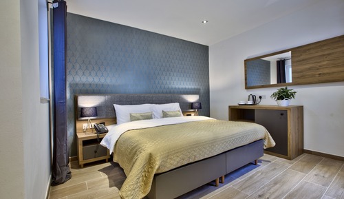 Habitación sénior con 1 cama doble o 2 individuales