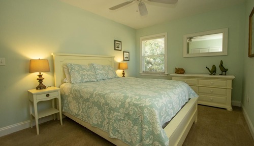 Casa de campo, varias camas, cocina, vistas al jardín (266 Tarpon)