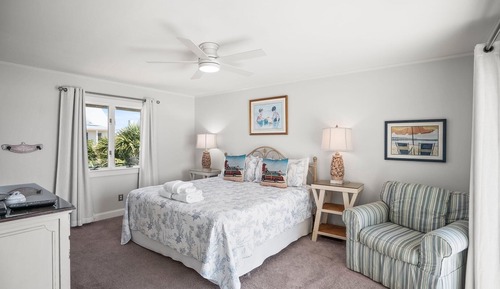Casa, varias camas, cocina, vistas al mar (470 Tarpon Blvd)