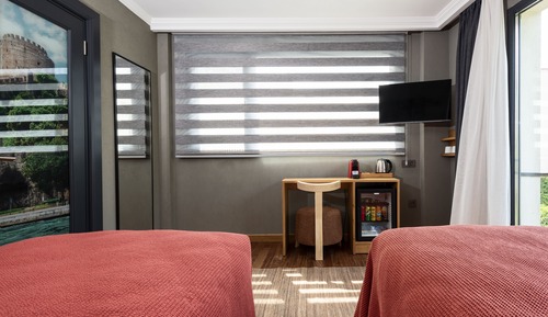 Habitación superior con 1 cama doble o 2 individuales