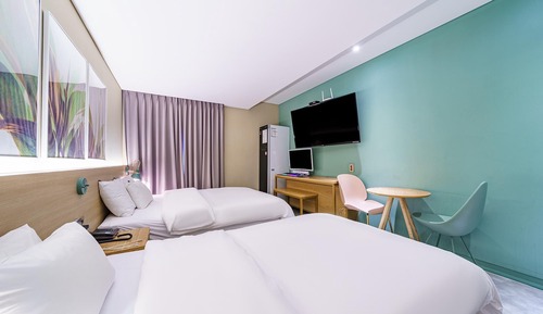 Room (Standard Twin (Netflix/TVing/Watcha/D)