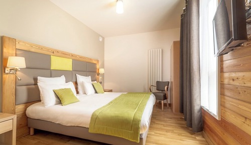 Habitación superior con 1 cama doble o 2 individuales