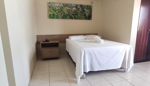 Habitación estándar con 1 cama doble o 2 individuales