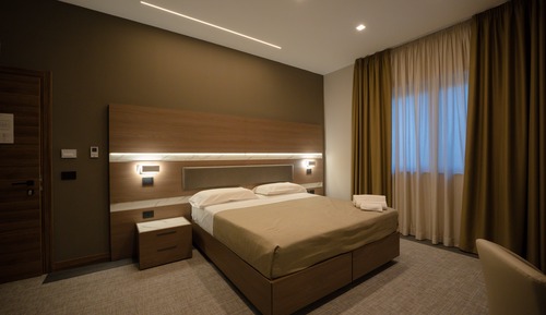 Habitación estándar con 1 cama doble o 2 individuales