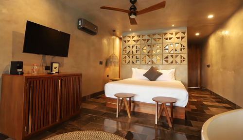 Habitación Deluxe, 1 cama de matrimonio grande, bañera, vistas a la laguna