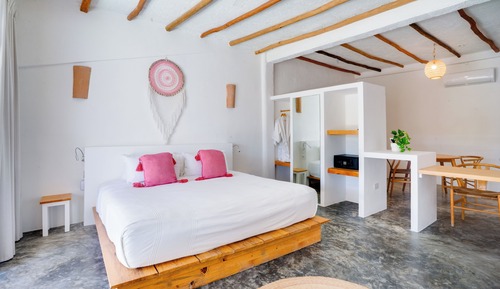 Habitación familiar, Se admiten mascotas, vistas al jardín (Private Pool)