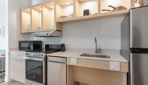 Suite, 1 habitación (Mobility/Hearing Access, Roll-In Shwr)