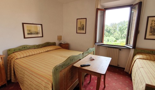 Habitación triple económica