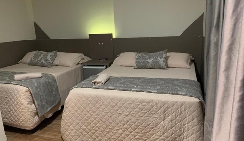 Habitación cuádruple económica