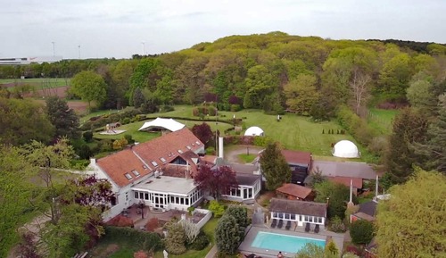 Villa Deluxe