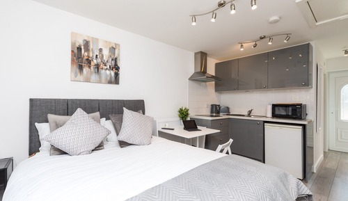Comfort Apartment, Ensuite, Garden View