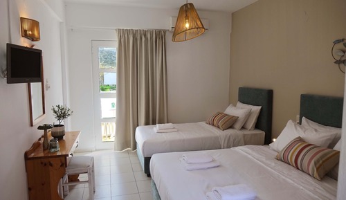 Habitación triple clásica