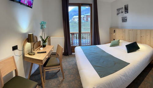 Habitación Confort con 1 cama doble o 2 individuales