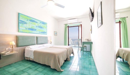 Habitación cuádruple Confort