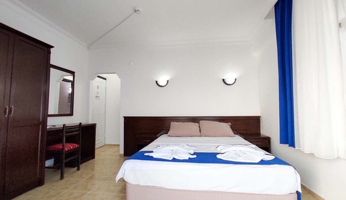 Habitación estándar con 1 cama doble o 2 individuales, vistas al mar