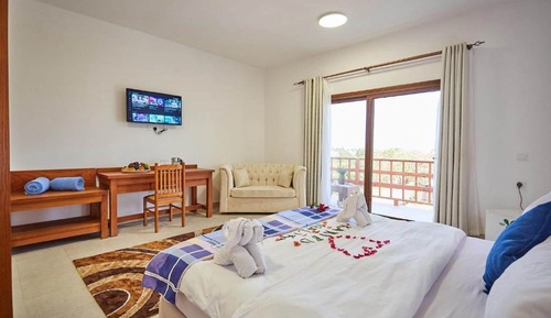 Deluxe Twin Room, Pool View