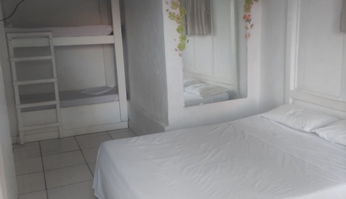 Habitación cuádruple económica