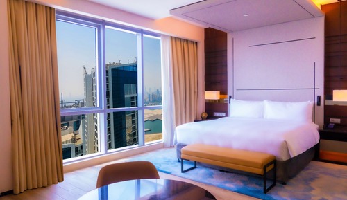 Estudio básico, 1 cama de matrimonio grande