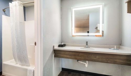 Suite, varias camas, no fumadores (Partial Lake View)