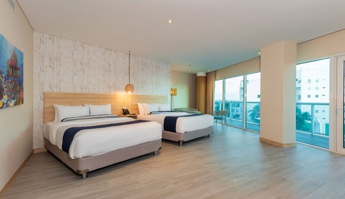 Suite junior, balcón