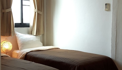 Air-Con Standard Twin room