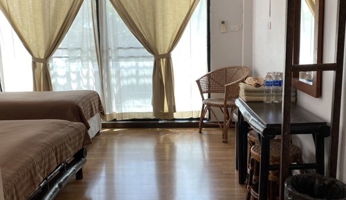 Air-Con Triple room