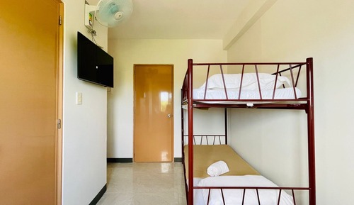 Quadruple Room, Mixed Dorm
