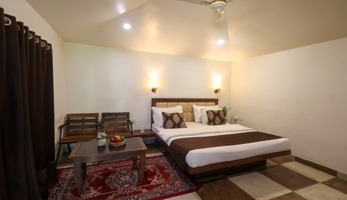 Deluxe Jungle Cottage