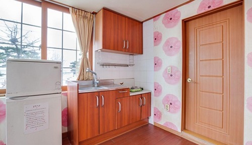 Room (Room 203 (Ondol))