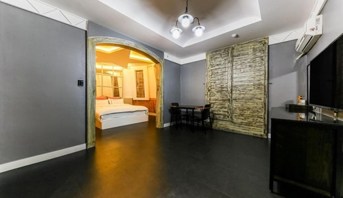 Room (VIP Single (Annex))
