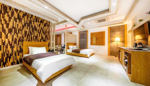 Room (VIP (magic chair styler air purifier))