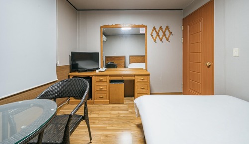 Room (Double)