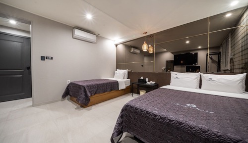 Room (Standard Twin)