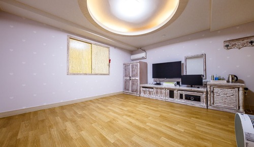 Room (On-dol)