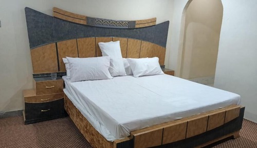 Habitación estándar con 1 cama doble o 2 individuales