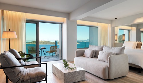 Suite Stunning with Plunge Pool, Sea View