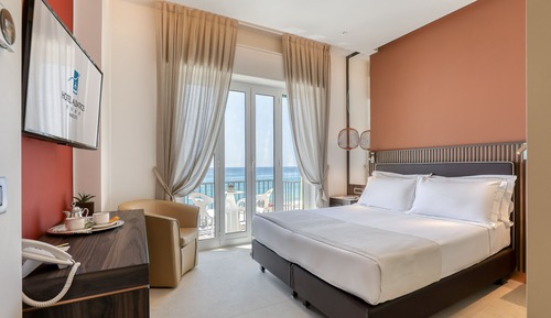 Habitación superior, vistas al mar