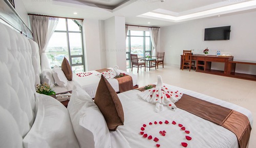 Habitación junior con 2 camas individuales, vistas a la ciudad