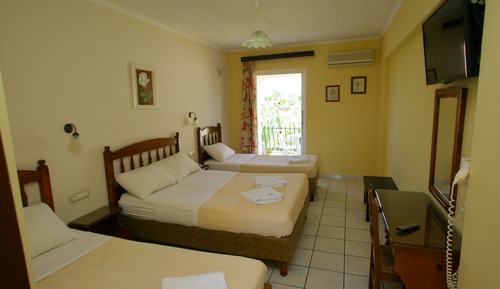 Habitación cuádruple estándar